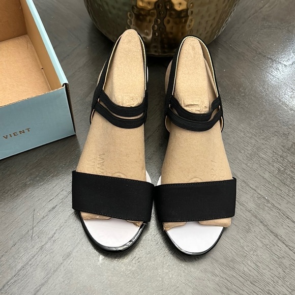 LifeStride Yolo Wedge Sandal - Picture 4 of 10